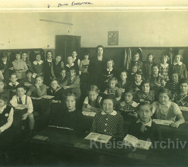 Klassenfoto der ehemaligen Rahlgassen-Schülerin Edith Ehrenthal 1937.