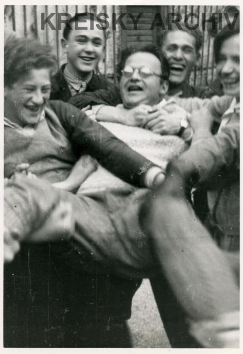 Der 19-jährige Bruno Kreisky beim SAJ-Schulungstreffen in Gaming 1930